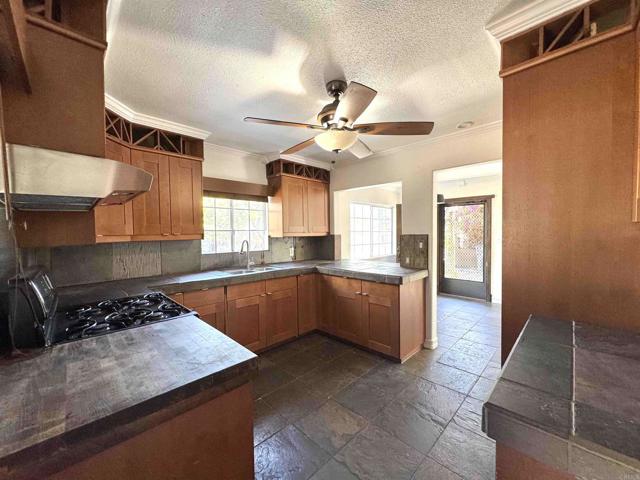 Detail Gallery Image 6 of 48 For 1341 E 4th St, National City,  CA 91950 - 4 Beds | 3 Baths