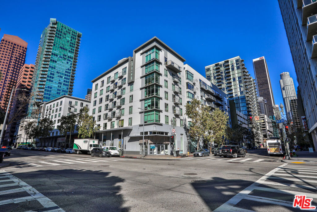 645 W 9th Street #201