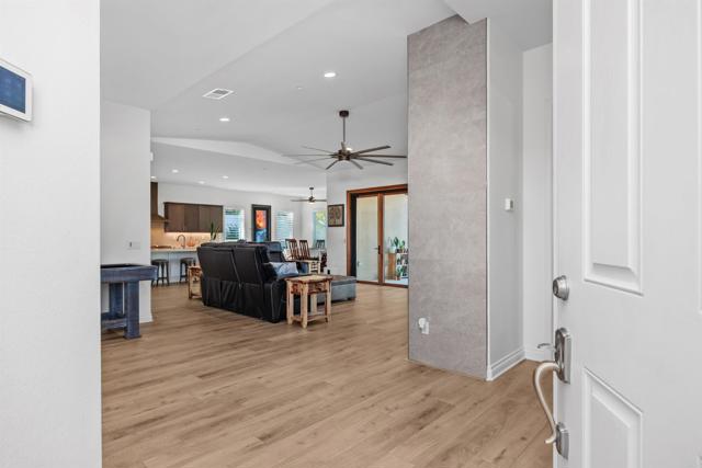 1941 Estancia Place, Escondido CA: https://media.crmls.org/mediaz/b7254d5f-1591-4b2c-874c-66cf70824a91.jpg