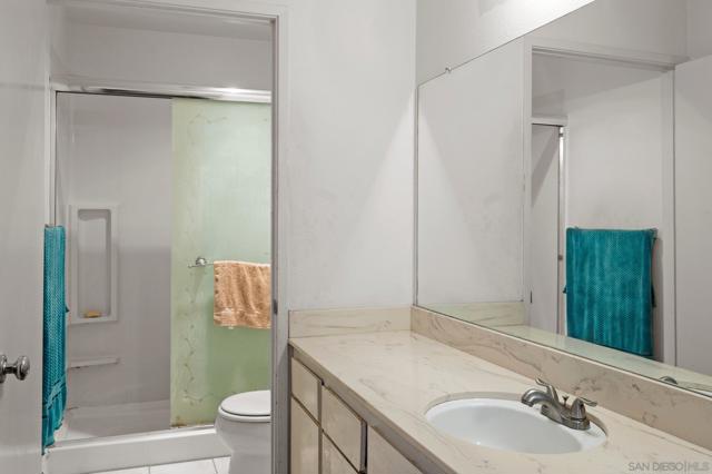 3252 Via Marin, La Jolla CA: https://media.crmls.org/mediaz/b725a09e-5bda-4e43-8877-629de098a662.jpg