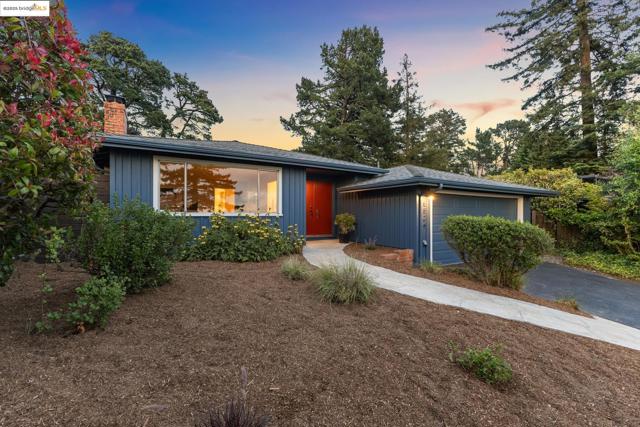 6824 Wilton Dr, Oakland CA: https://media.crmls.org/mediaz/b725b4ff-d061-4606-a49b-385fcacfed34.jpg