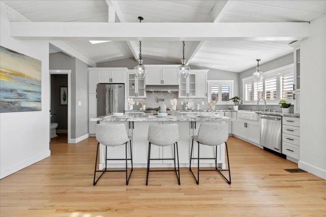 45 Shelford Avenue, San Carlos CA: https://media.crmls.org/mediaz/b728ab8f-27a3-40b9-94ec-a2e04e19c8ec.jpg