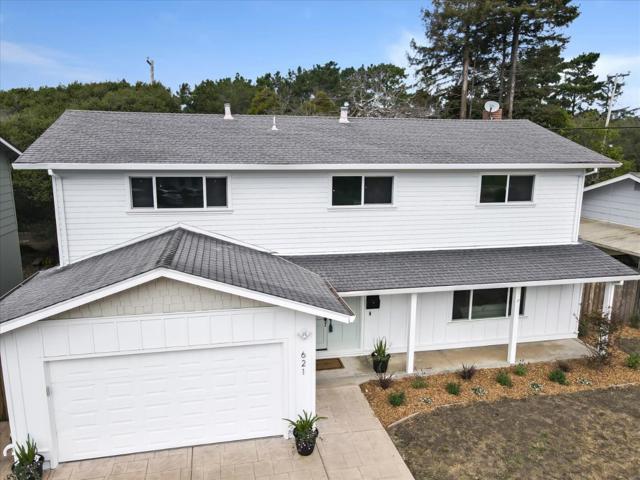 621 Monterey Avenue, Capitola CA: https://media.crmls.org/mediaz/b728d819-c56e-4c1e-80b7-d66e64975a97.jpg