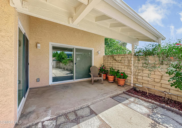 2829 Shoreview Circle, Westlake Village CA: https://media.crmls.org/mediaz/b72913da-80f4-41fc-94a2-1816723ef03d.jpg