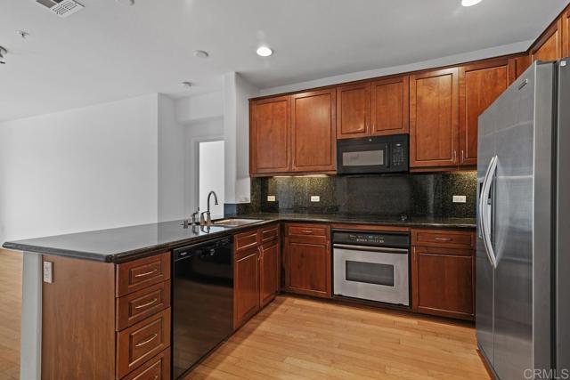 Detail Gallery Image 6 of 27 For 3857 Pell Pl #406,  San Diego,  CA 92130 - 2 Beds | 2 Baths