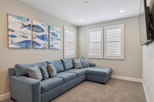 2610 Lighthouse Lane, Marina CA: https://media.crmls.org/mediaz/b729478e-04f0-49aa-ab2a-d658cfb32d7a.jpg