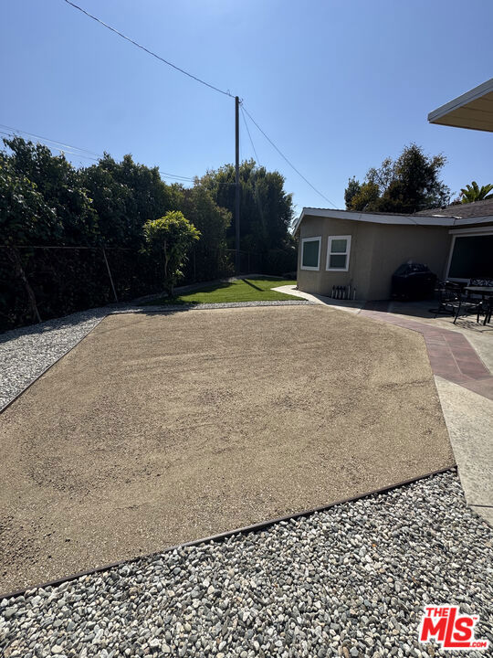 6111 Monero Drive, Rancho Palos Verdes CA: https://media.crmls.org/mediaz/b7299710-4ceb-4154-a2f3-c46ad95deec3.jpg