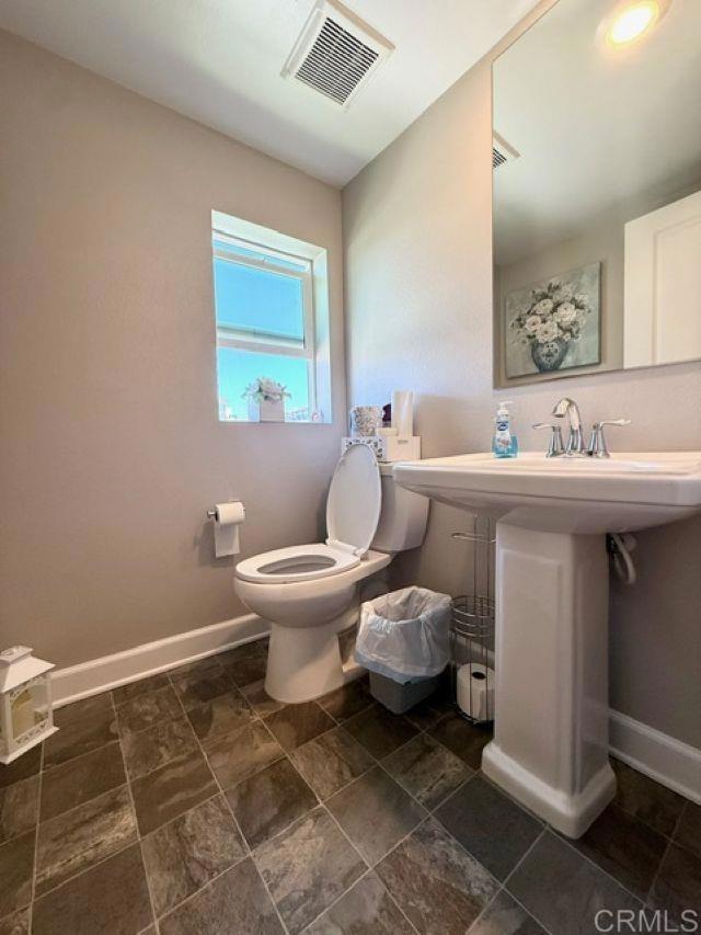 Detail Gallery Image 16 of 31 For 1959 Minimalist Ln, Chula Vista,  CA 91915 - 4 Beds | 3/2 Baths
