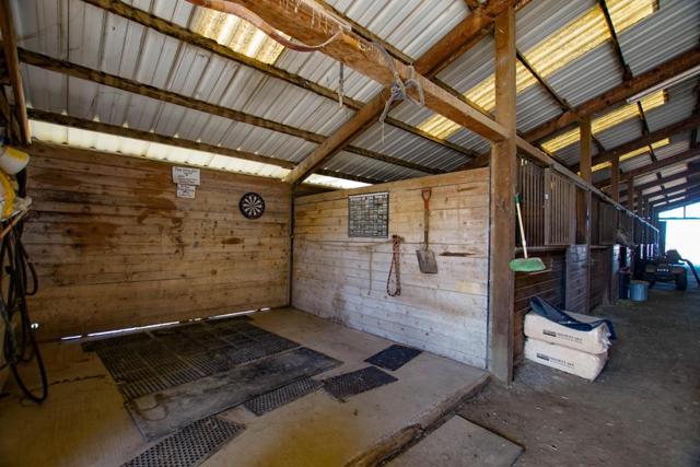 6200 Frye Lane, Hollister CA: https://media.crmls.org/mediaz/b72b105b-d791-4680-b84b-c389c90c1517.jpg