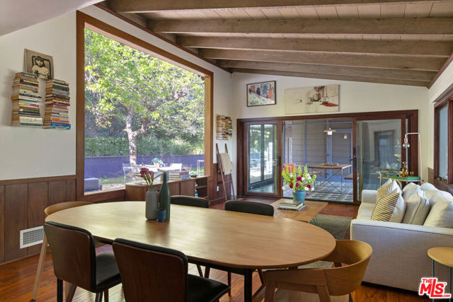 2235 Villa Heights Road, Pasadena CA: https://media.crmls.org/mediaz/b72b592c-b310-492d-bd0b-5eb135a9b139.jpg