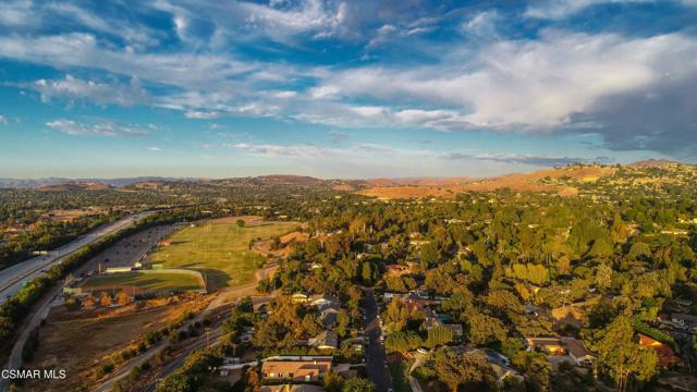 1499 Calle Morera, Thousand Oaks CA: https://media.crmls.org/mediaz/b72b97e7-8550-431f-9042-02b1ceaeed74.jpg