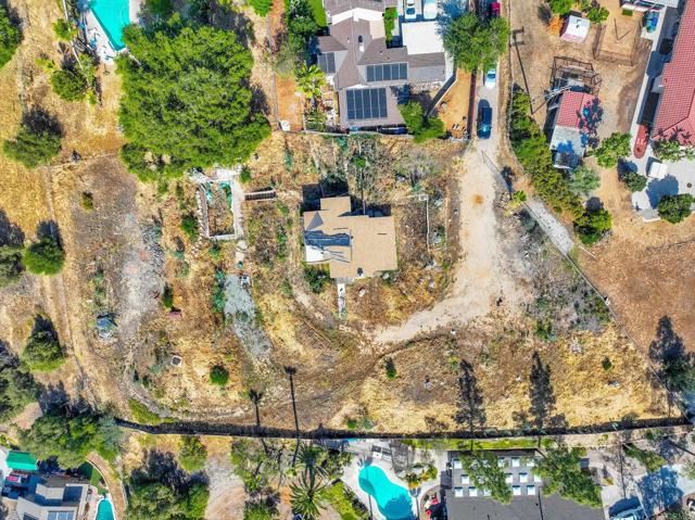 Detail Gallery Image 2 of 15 For 802 Vista Grande Road, El Cajon,  CA 92019 - 2 Beds | 1 Baths