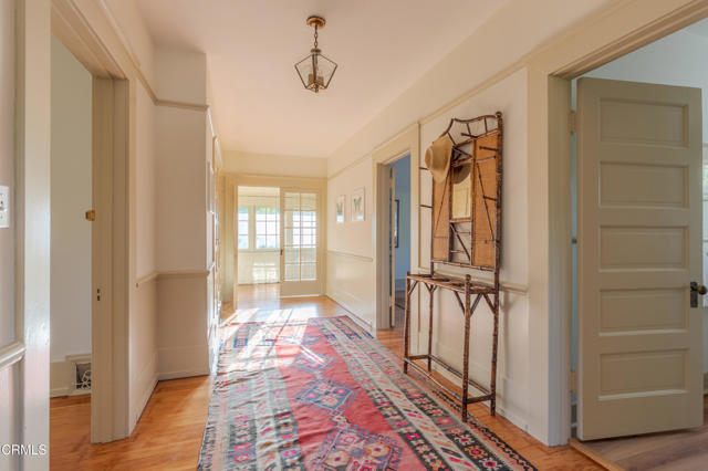 676 S Madison Avenue, Pasadena CA: https://media.crmls.org/mediaz/b72cb318-a3e9-4382-8d04-b69e2bea6b08.jpg