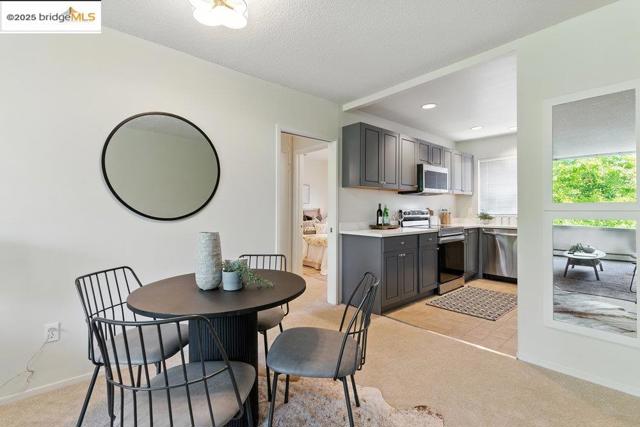 2601 College Ave, Berkeley CA: https://media.crmls.org/mediaz/b72d0209-2b9a-45c4-9072-c67b9b4cd691.jpg
