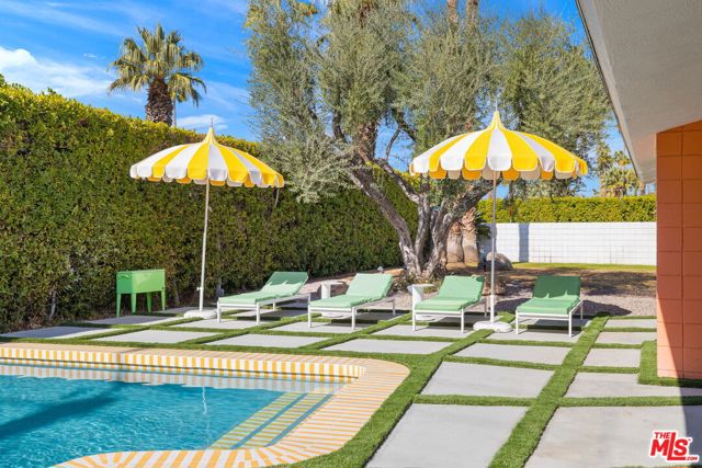 1155 E Mesquite Avenue, Palm Springs CA: https://media.crmls.org/mediaz/b72d3641-950e-4164-a0b2-59bdd78f1ceb.jpg