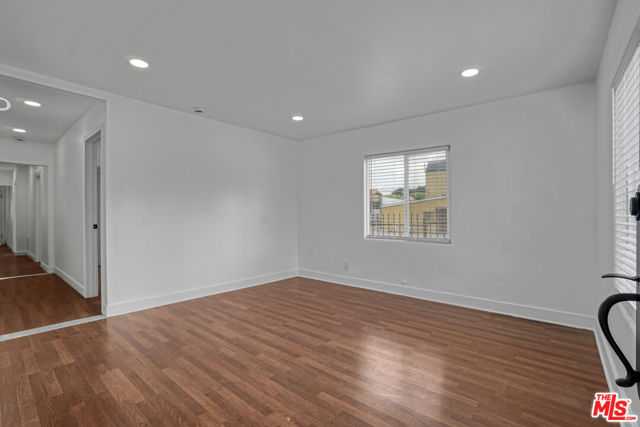 120 N Avenue 25, Los Angeles CA: https://media.crmls.org/mediaz/b72e1819-1a9e-4e7e-aa7b-ae556d3b4945.jpg