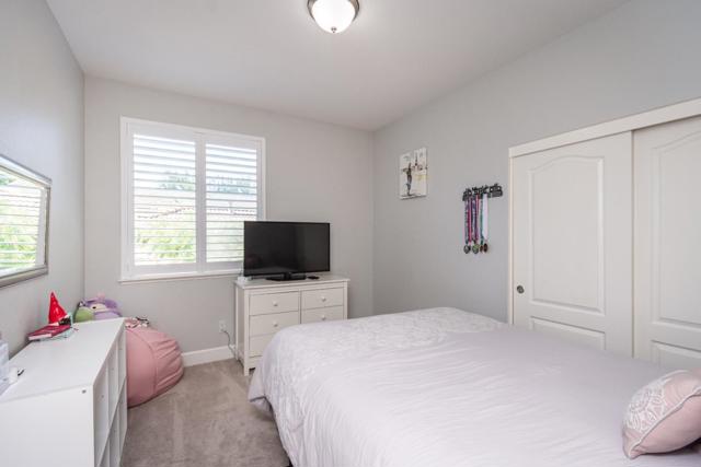 3417 River Shoal Avenue, Sacramento CA: https://media.crmls.org/mediaz/b72f6377-5b59-4722-989f-4a8aa5fa89f5.jpg