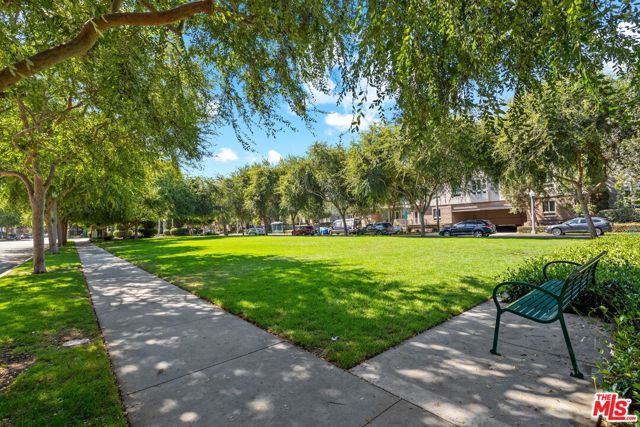 1 Bed Home for Sale in Playa Vista, California