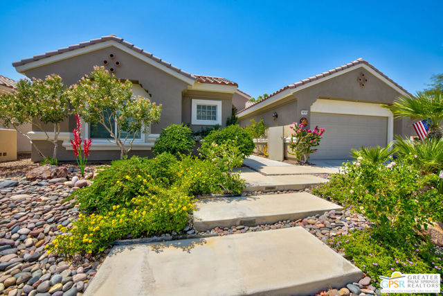 78797 Falsetto Drive, Palm Desert CA: https://media.crmls.org/mediaz/b730c1f9-b724-4244-9c71-45ddb757002a.jpg