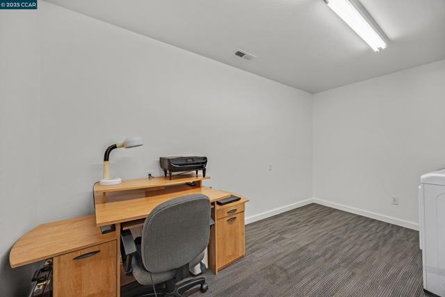 14 Saint Louis Ln, Pleasant Hill CA: https://media.crmls.org/mediaz/b730f0d2-08f3-40cd-9757-2fedfbcca710.jpg