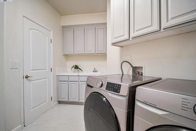 744 Bodega Ct, Fremont CA: https://media.crmls.org/mediaz/b73104ec-9779-454d-b00a-c31d85497d0f.jpg