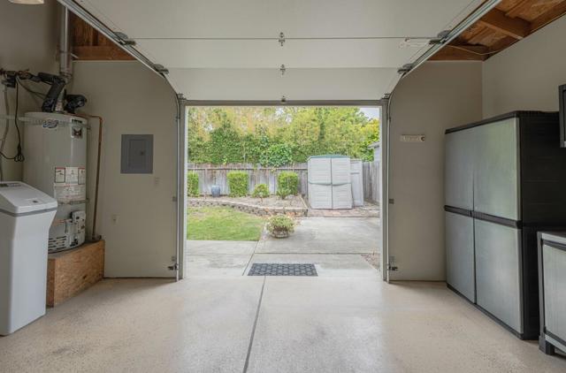 205 Maple Street, Salinas CA: https://media.crmls.org/mediaz/b7314706-7c65-4bcd-9beb-35c22d0dc443.jpg