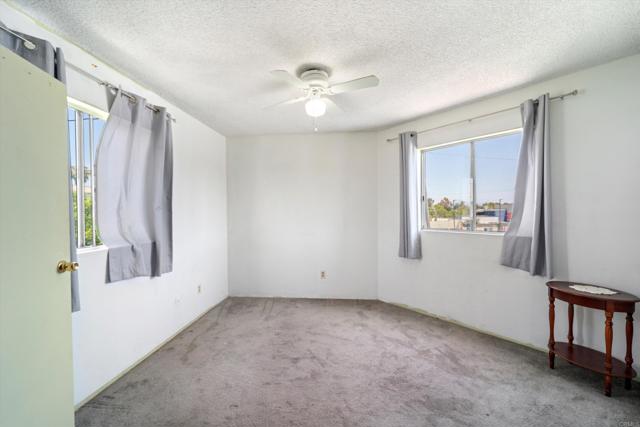 4643 Cherokee Avenue, San Diego CA: https://media.crmls.org/mediaz/b7315857-970a-4d23-b50b-c9add01e506a.jpg