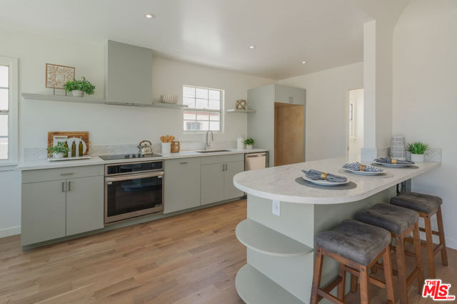 1826 W 78th Street, Los Angeles CA: https://media.crmls.org/mediaz/b7316b39-4be6-45ed-a861-093abf945e31.jpg