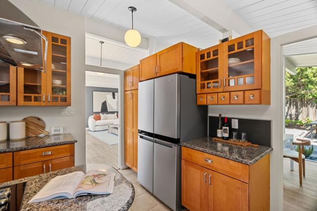 1472 Kingfisher Way, Sunnyvale CA: https://media.crmls.org/mediaz/b73241d4-fab7-49b3-8290-5390fd619a95.jpg