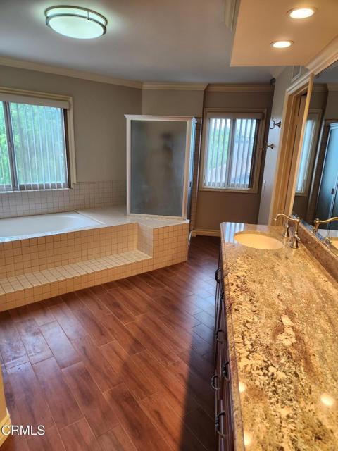 13644 Deering Lane, Moorpark CA: https://media.crmls.org/mediaz/b73318a4-c85c-47b0-b35a-3b20a14eb858.jpg