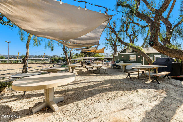 11270 Dominica Avenue, Lakeview Terrace CA: https://media.crmls.org/mediaz/b733baee-c8f2-46c3-b8dd-5f6c4c5f17c0.jpg