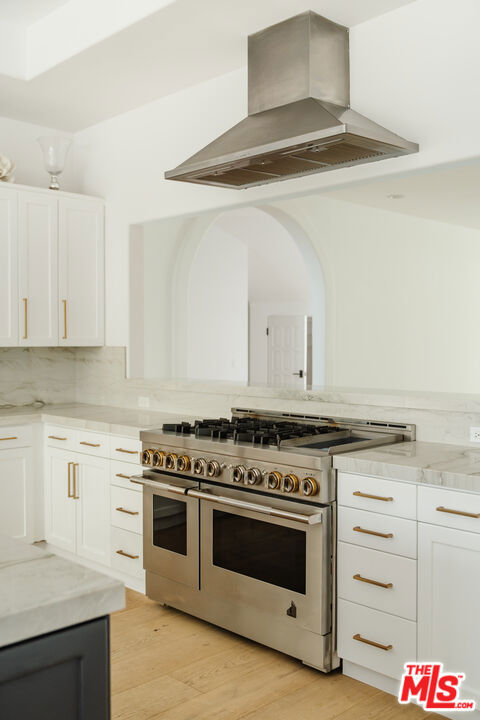 609 21st Place, Santa Monica CA: https://media.crmls.org/mediaz/b733bdff-fbc0-4c89-8515-85fd3c508300.jpg