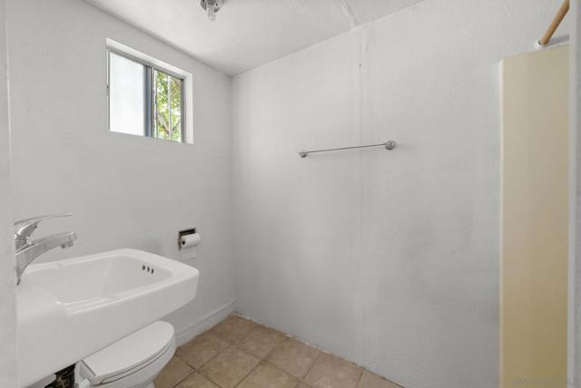 2980 K St, San Diego CA: https://media.crmls.org/mediaz/b73415c2-af19-4b1f-8791-93929ce56502.jpg