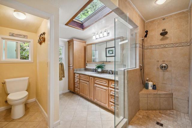 17520 Comanche Trail, Los Gatos CA: https://media.crmls.org/mediaz/b73451df-cce3-4531-ad1f-b98d290efaf2.jpg