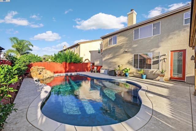 1419 Nubian St, Patterson CA: https://media.crmls.org/mediaz/b73504d2-51e0-486b-96da-582181437ccf.jpg