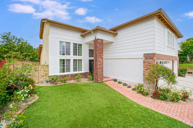 2111 Peak Place, Thousand Oaks CA: https://media.crmls.org/mediaz/b7350f17-e375-4f1f-b064-931e144386cd.jpg