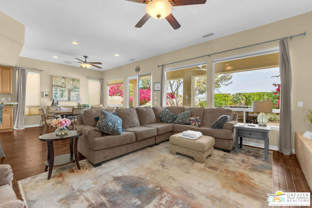41728 Via Treviso, Palm Desert CA: https://media.crmls.org/mediaz/b735c2ba-1b08-4985-8f11-b7a1c17e37f5.jpg