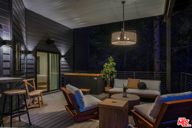 654 S Cumberland Drive, Lake Arrowhead CA: https://media.crmls.org/mediaz/b7366f27-38b2-4ec3-ba7d-05763e9c36b7.jpg