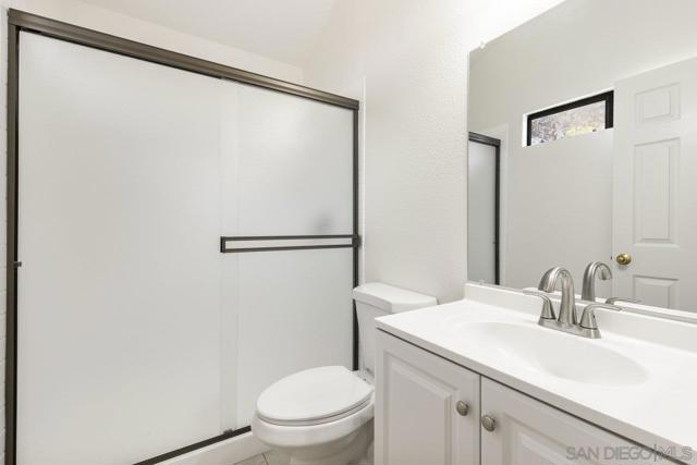1549 Ventana Drive, Escondido CA: https://media.crmls.org/mediaz/b736b8bb-820c-43d4-81c7-67cd933a72d5.jpg
