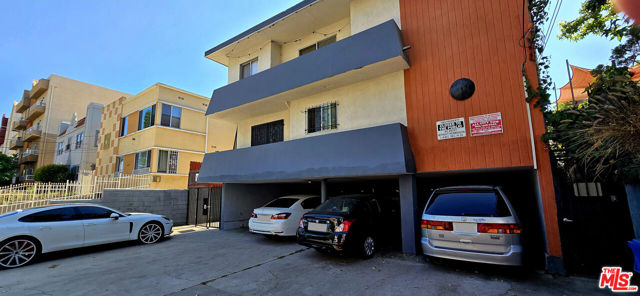 1433 N Martel Avenue, Los Angeles CA: https://media.crmls.org/mediaz/b736b906-da7b-44ea-bb5a-767a83947570.jpg