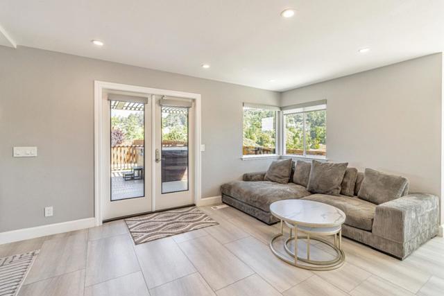 11550 Skyline Boulevard, Oakland CA: https://media.crmls.org/mediaz/b736bb70-3862-4866-909a-45f2cda5d187.jpg