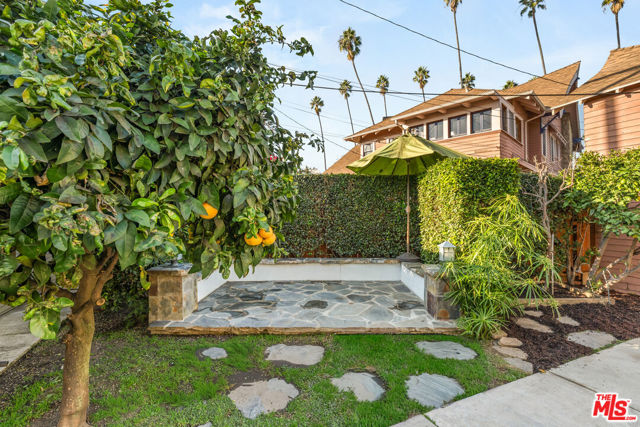 1513 S Victoria Avenue, Los Angeles CA: https://media.crmls.org/mediaz/b73720f5-68bf-4c23-b986-c4a79854c18c.jpg