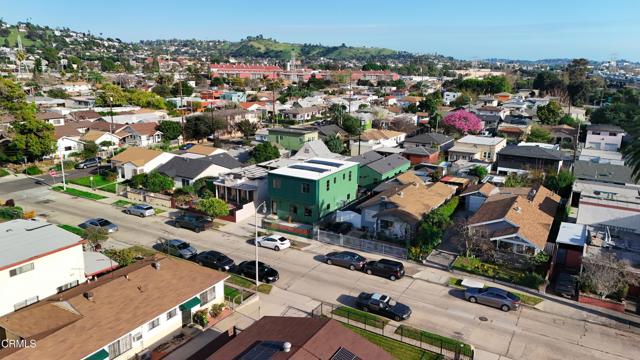 2250 Gatewood Street, Los Angeles CA: https://media.crmls.org/mediaz/b7376c30-fbdf-493b-a34a-4a3dddb8d029.jpg