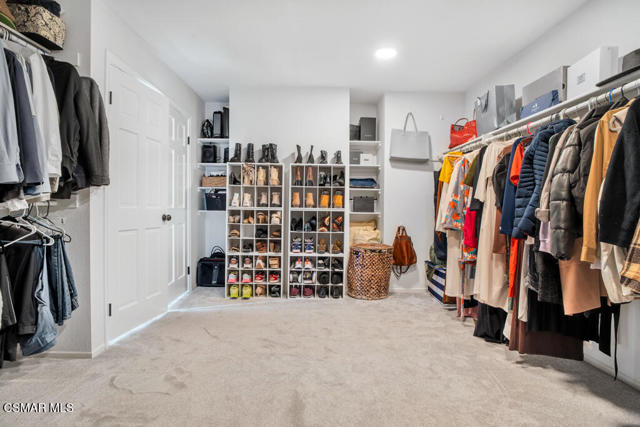 6057 Rainbow Hill Road, Agoura Hills CA: https://media.crmls.org/mediaz/b7379dc2-9367-493e-8093-c40d5e8ebdeb.jpg