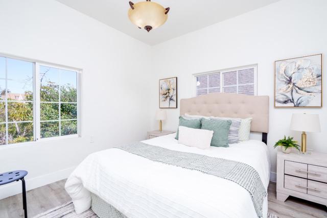 2036 E 20th Street, Oakland CA: https://media.crmls.org/mediaz/b7383049-b884-47c4-80c4-d9f67ab4cd61.jpg