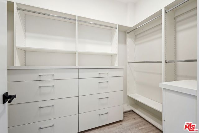 137 N Doheny Drive, West Hollywood CA: https://media.crmls.org/mediaz/b7386cba-bcca-44b4-98b7-b901041c11b8.jpg