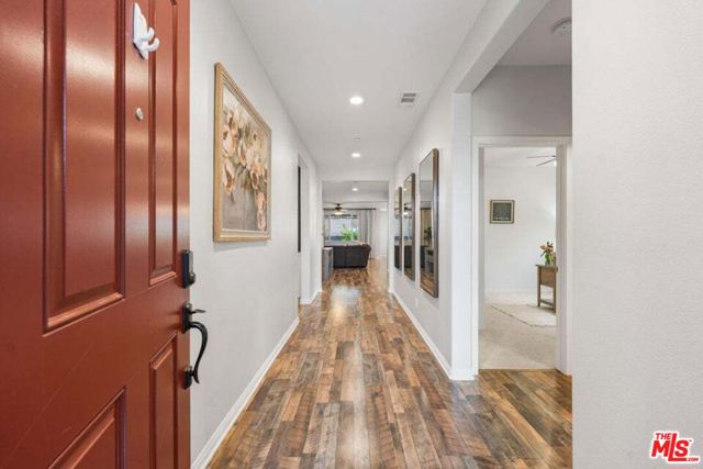 2906 Crocus Place, Palmdale CA: https://media.crmls.org/mediaz/b7392d67-26ee-447a-bcee-5fec6614df08.jpg