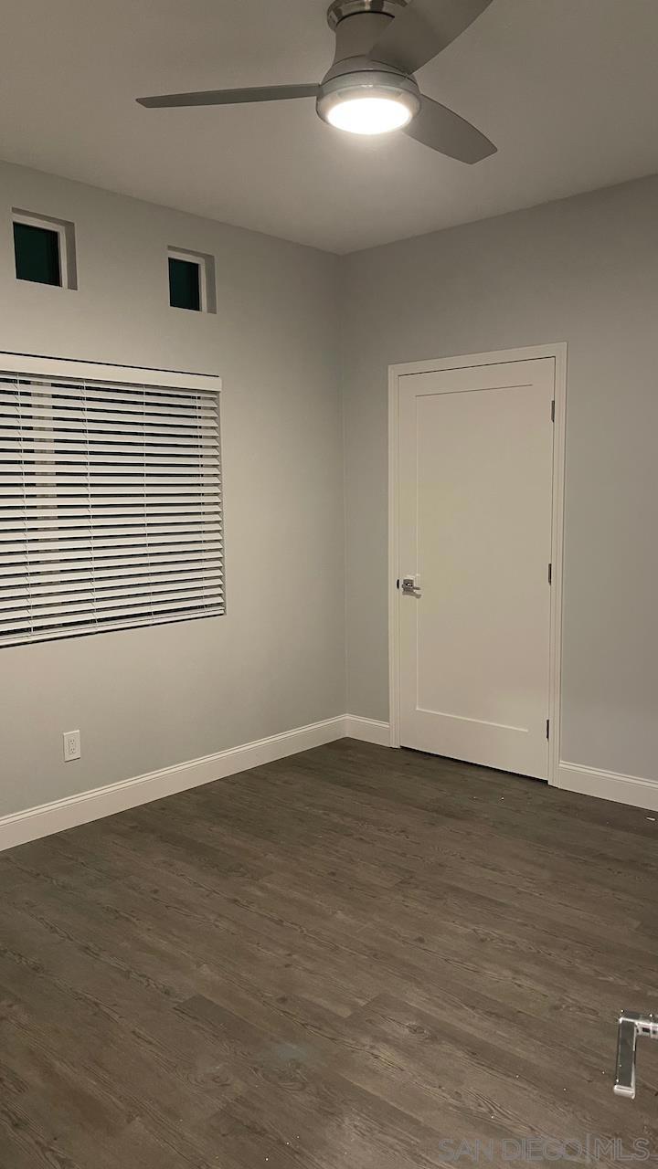 https://media.crmls.org/mediaz/b73962e6-67d3-4e13-99b1-266aa466eca9.jpg?preset=X-Large
