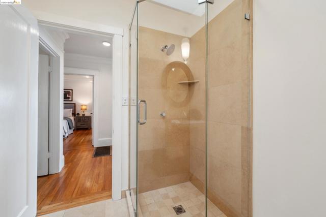 Image 30 of 50 For 942 Hilldale Avenue