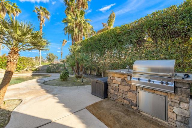 352 Crest Lake Drive, Palm Desert CA: https://media.crmls.org/mediaz/b73c4958-c58c-414e-8a07-3db5bb1ac708.jpg